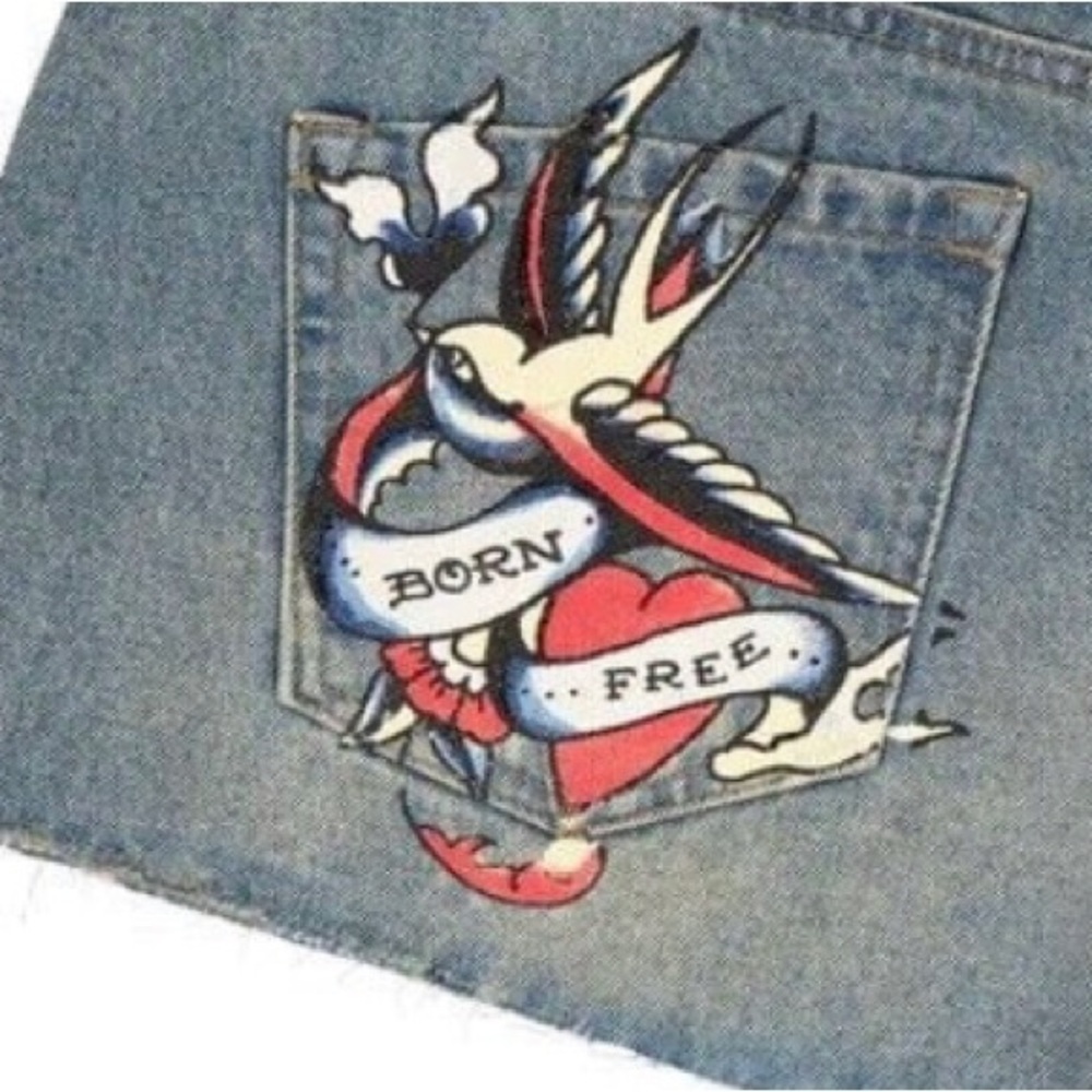 Ed Hardy Swallow Light Tint Denim jeans raw hem‎ cut off Shorts  WEHD8000-5 sz M - Picture 7 of 7
